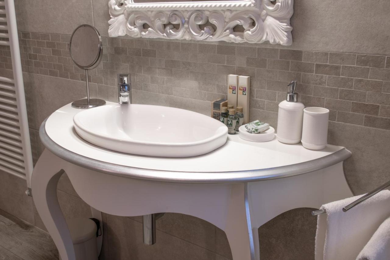 The Suite Home เวโรนา ภายนอก รูปภาพ