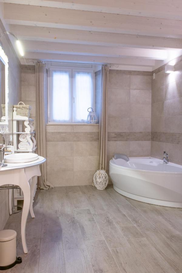 The Suite Home เวโรนา ภายนอก รูปภาพ